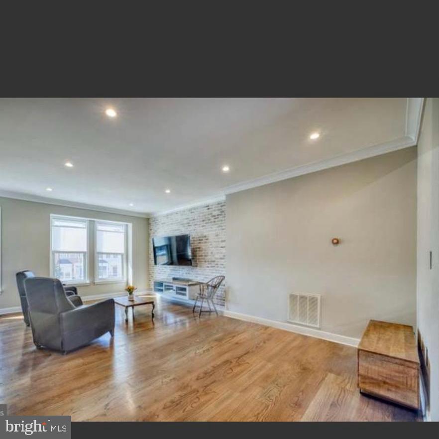 540 LEGRACE TERRACE NE