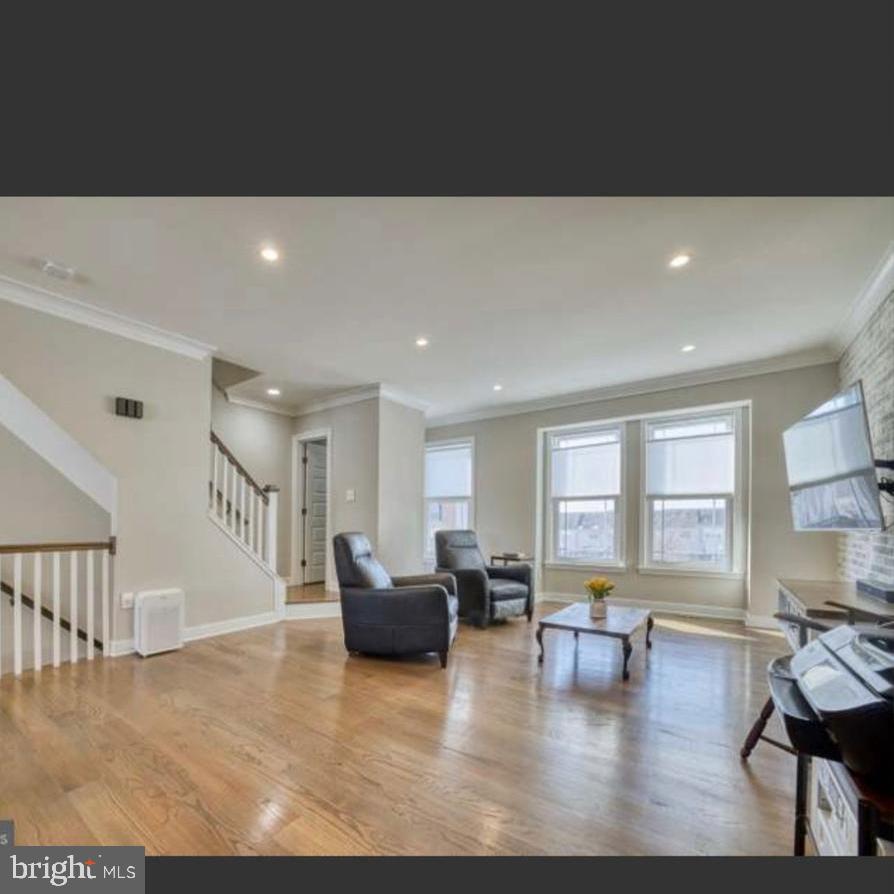 540 LEGRACE TERRACE NE