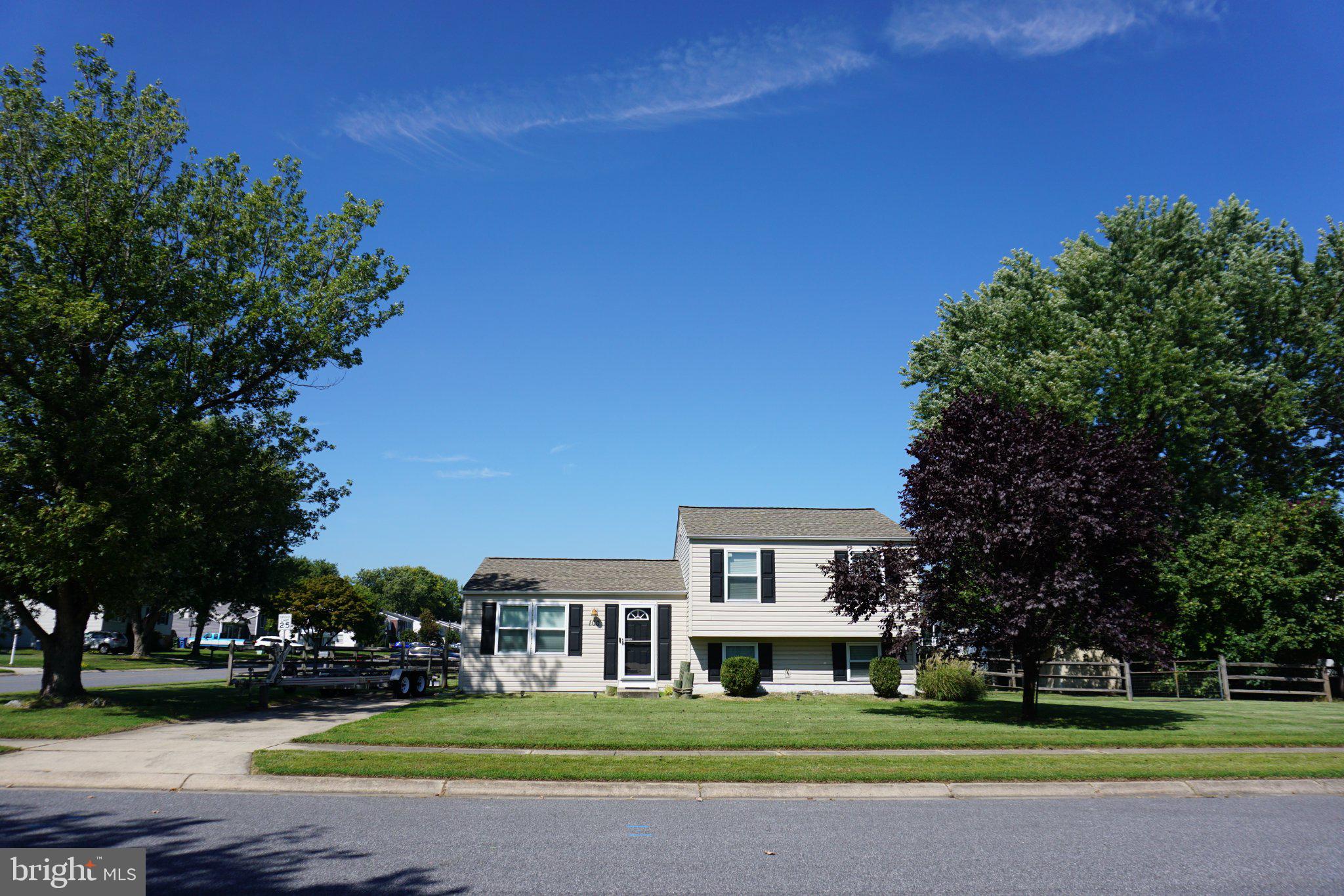 100 SHELL COVE COURT