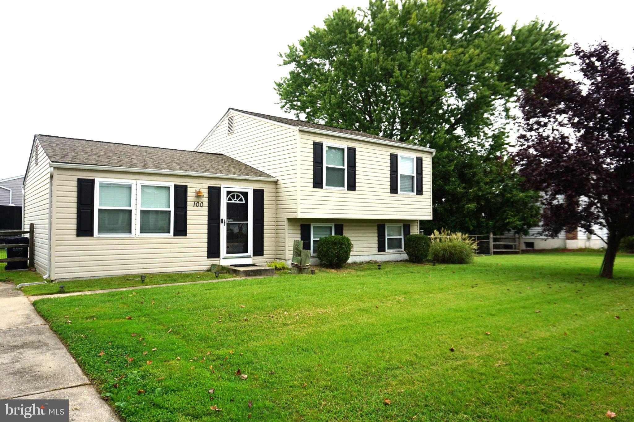 100 SHELL COVE COURT