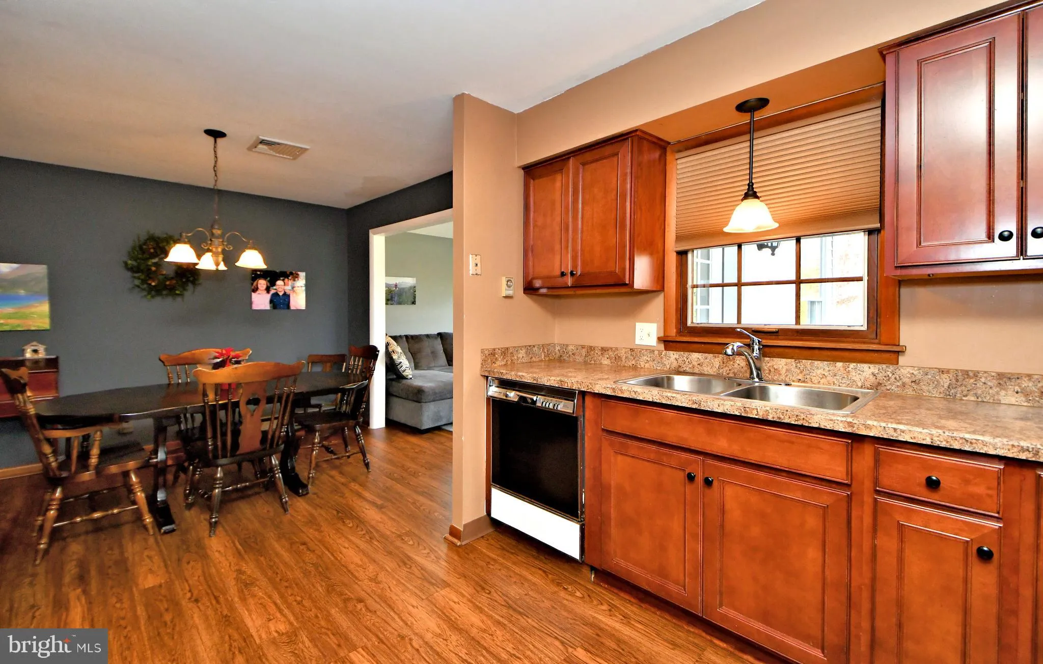 Telford, Pennsylvania 18969, United States, 3 Bedrooms Bedrooms, ,2 BathroomsBathrooms,Residential,Pending,24992