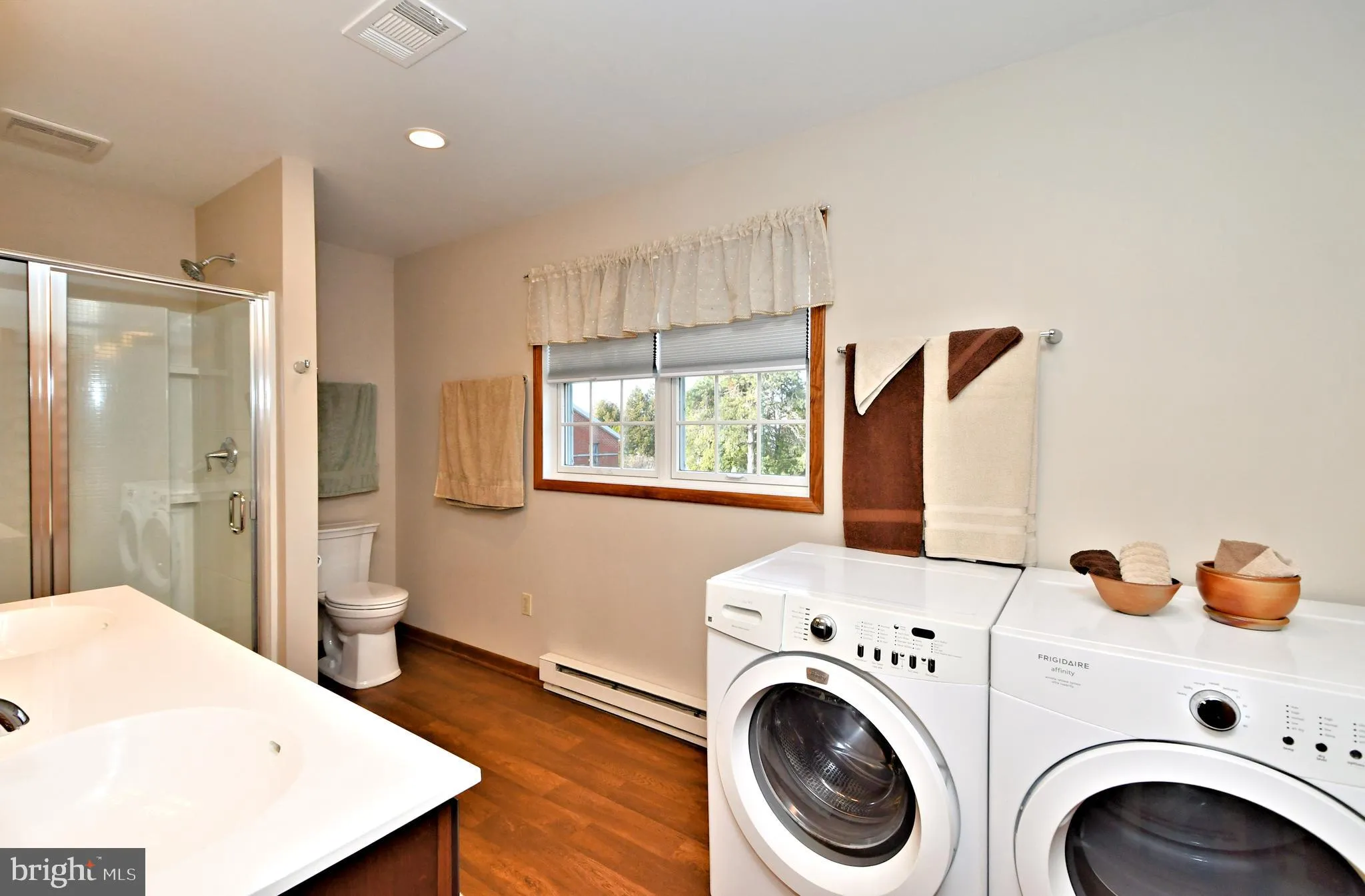 Telford, Pennsylvania 18969, United States, 3 Bedrooms Bedrooms, ,2 BathroomsBathrooms,Residential,Pending,24992