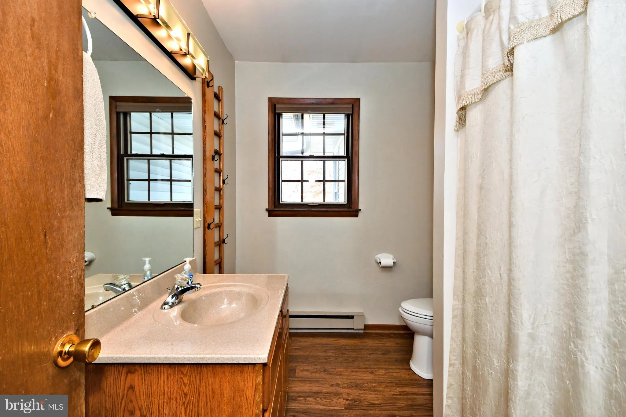 Telford, Pennsylvania 18969, United States, 3 Bedrooms Bedrooms, ,2 BathroomsBathrooms,Residential,Pending,24992