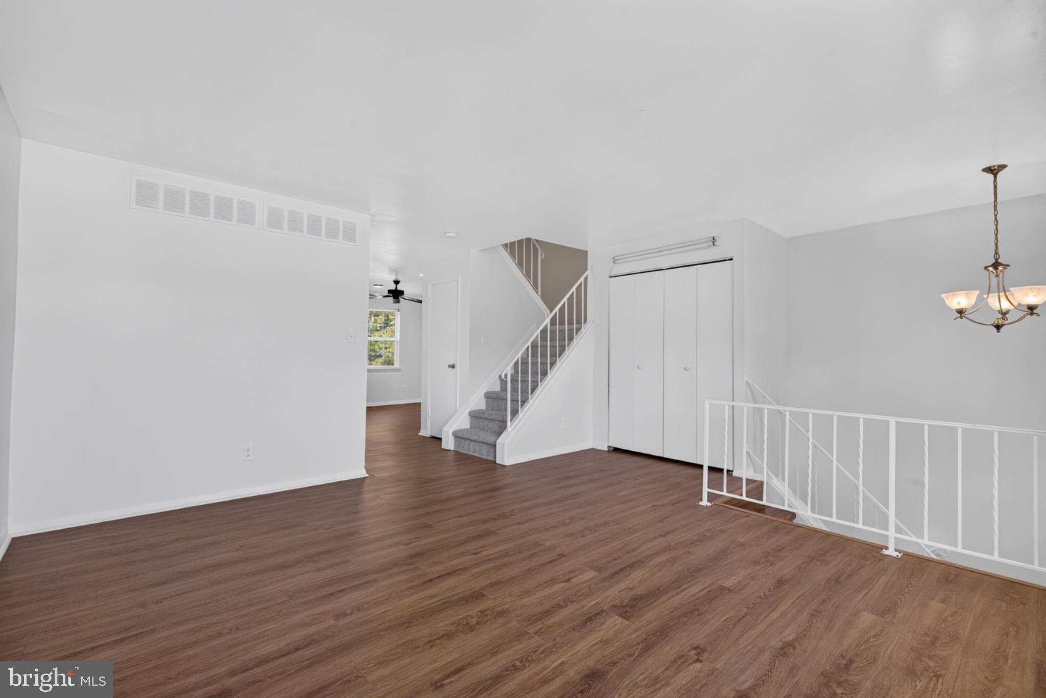 311 HOMETOWN WAY