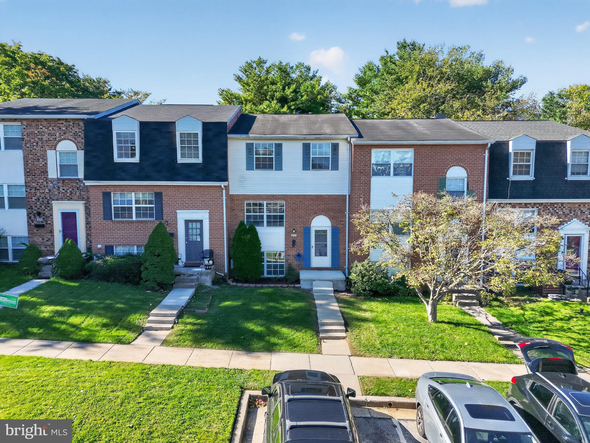 311 HOMETOWN WAY