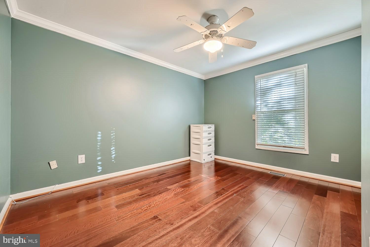 NOTTINGHAM VILLAGE - Residential