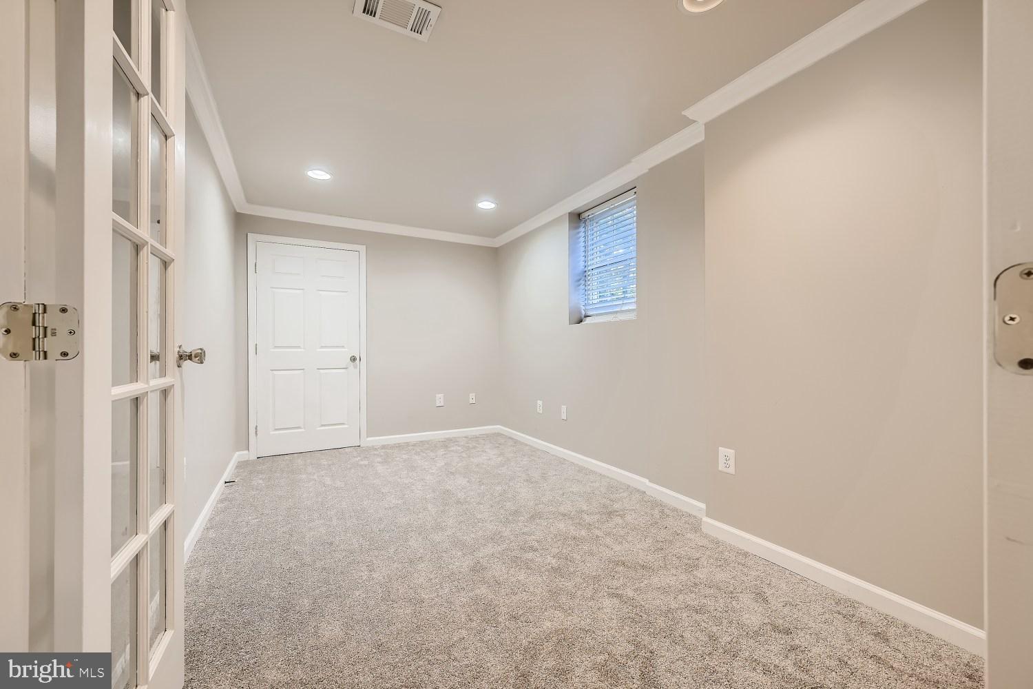 NOTTINGHAM VILLAGE - Residential