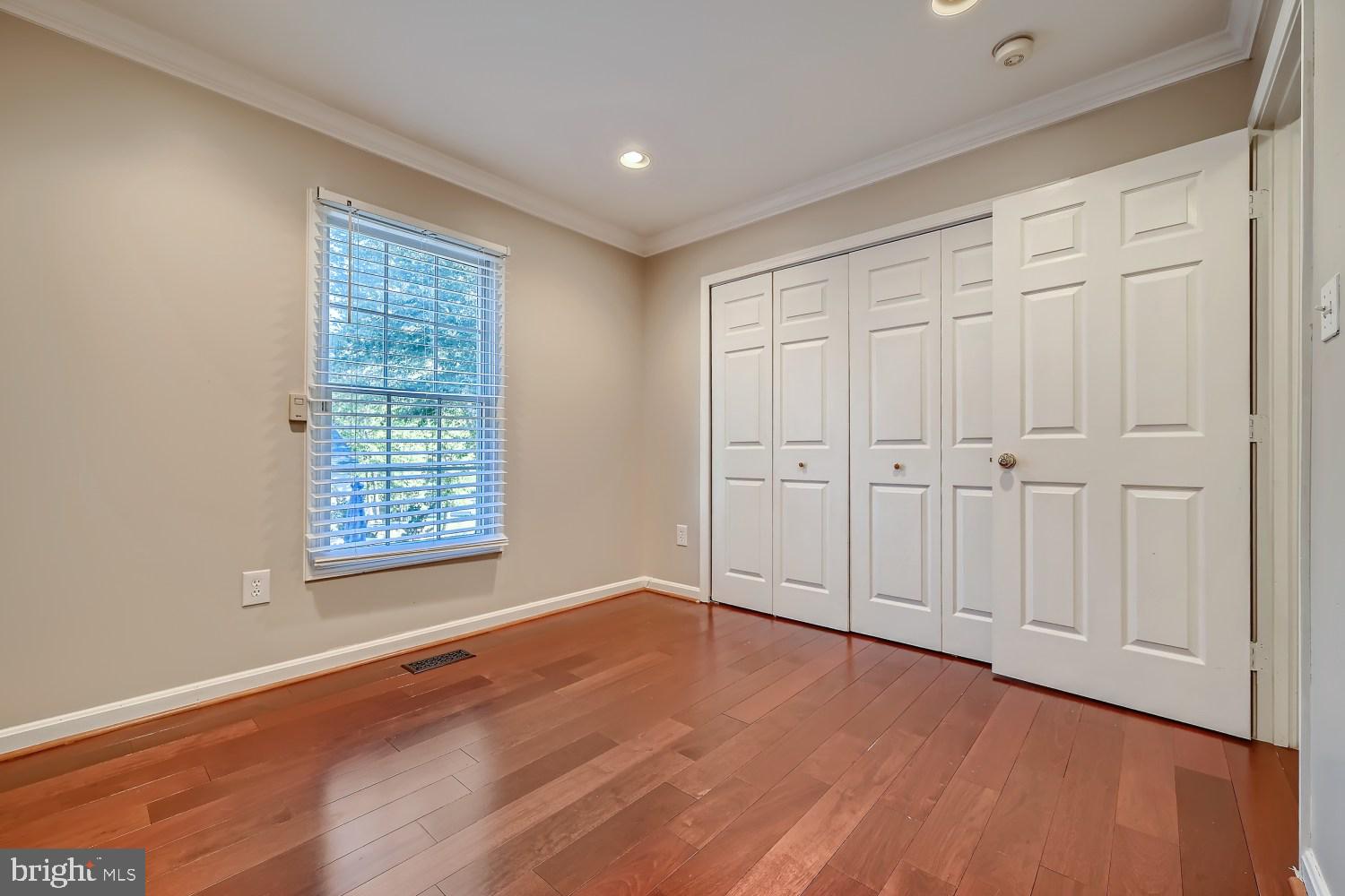 NOTTINGHAM VILLAGE - Residential