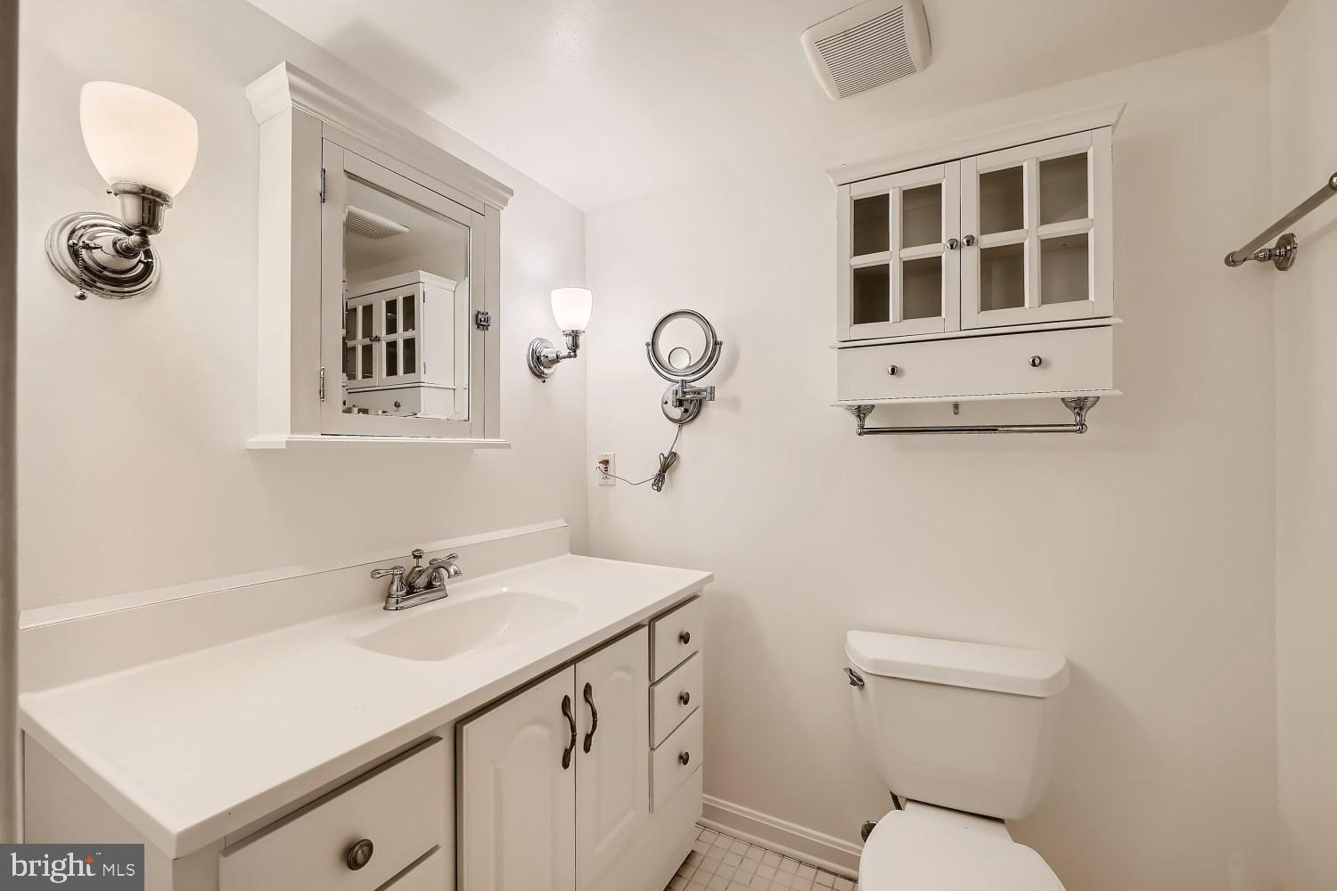 NOTTINGHAM VILLAGE - Residential