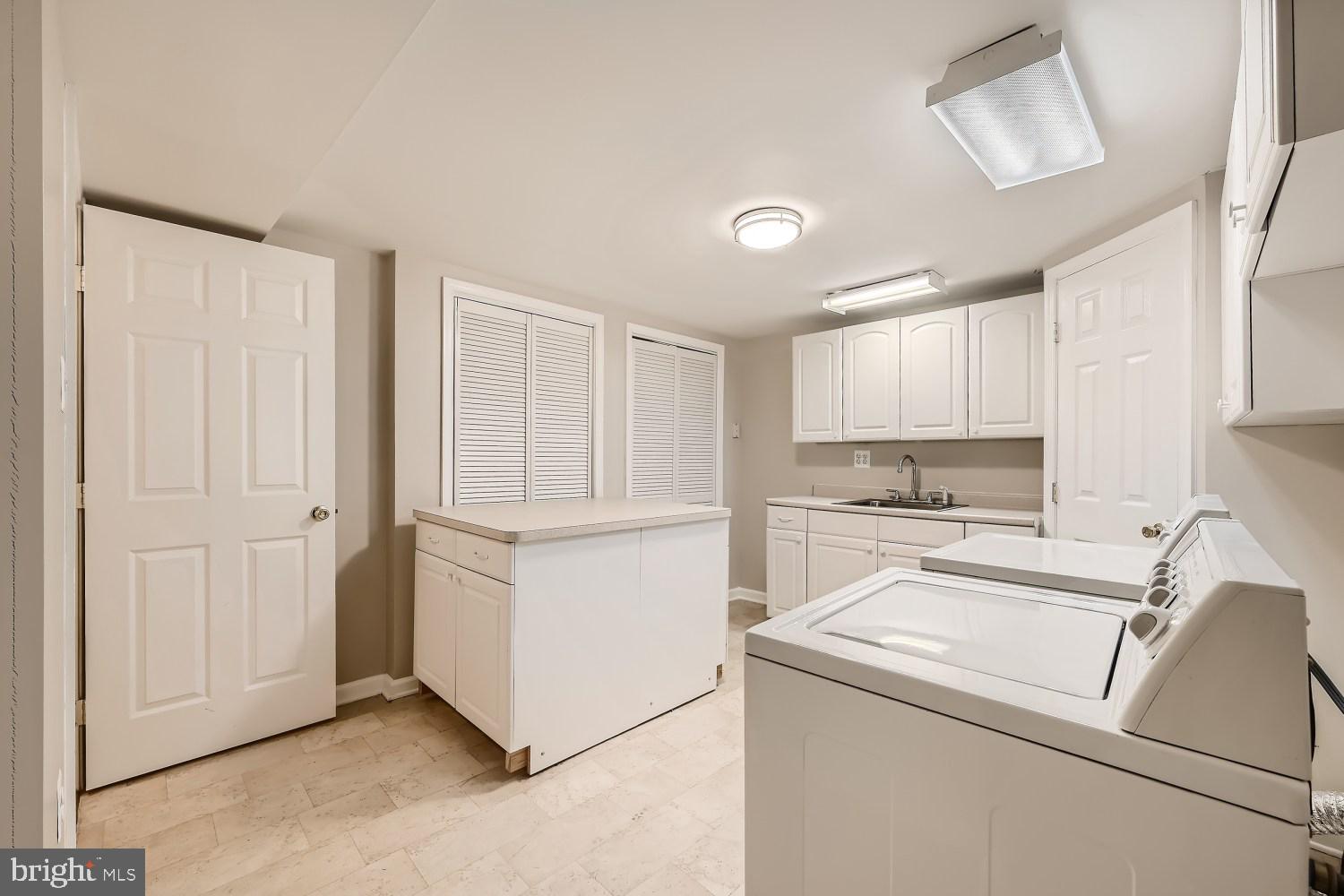 NOTTINGHAM VILLAGE - Residential