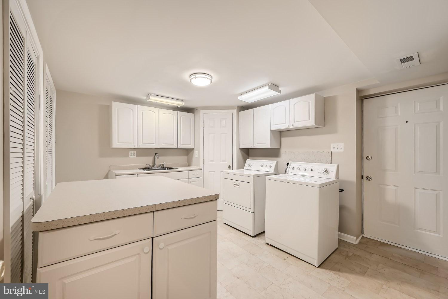 NOTTINGHAM VILLAGE - Residential