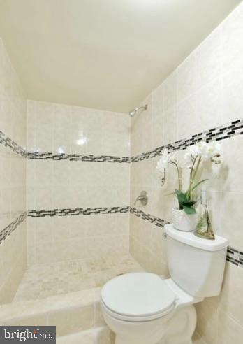 THOMPSONS PURCHASE - Residential Lease