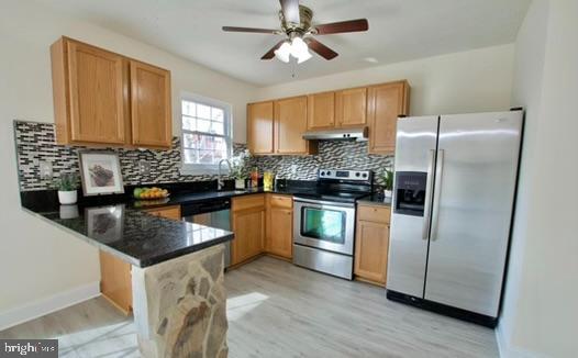 THOMPSONS PURCHASE - Residential Lease