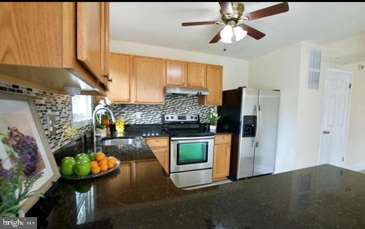 THOMPSONS PURCHASE - Residential Lease