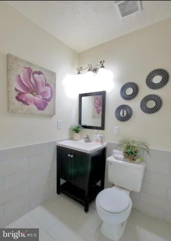 THOMPSONS PURCHASE - Residential Lease