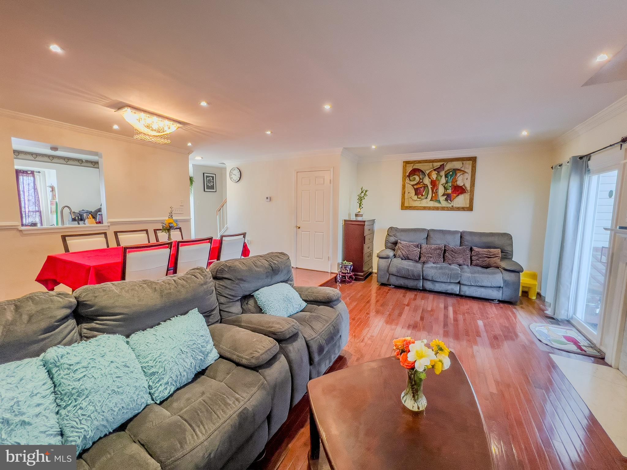 MAYFAIR - Residential