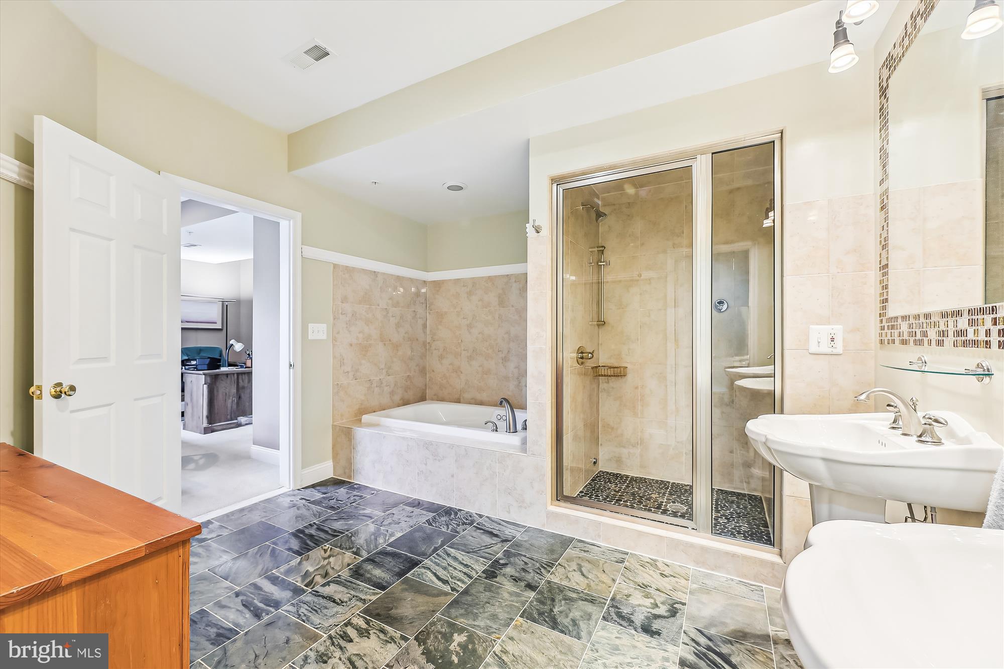 WILLOW RIDGE - Residential