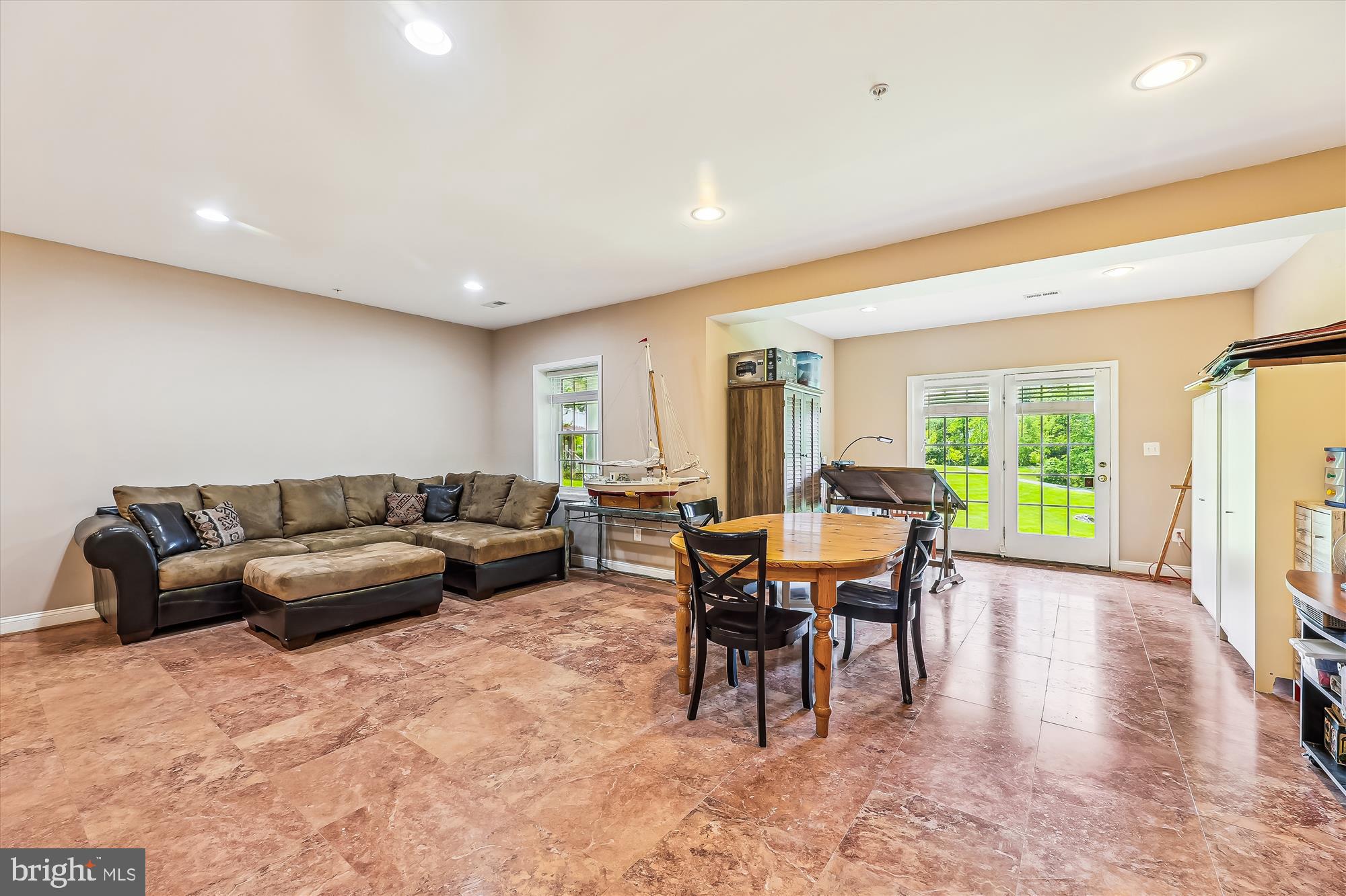 WILLOW RIDGE - Residential