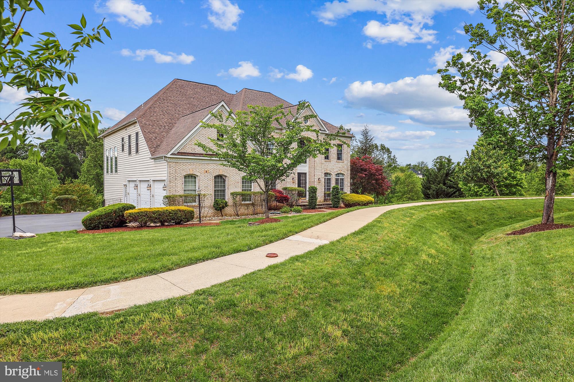 WILLOW RIDGE - Residential