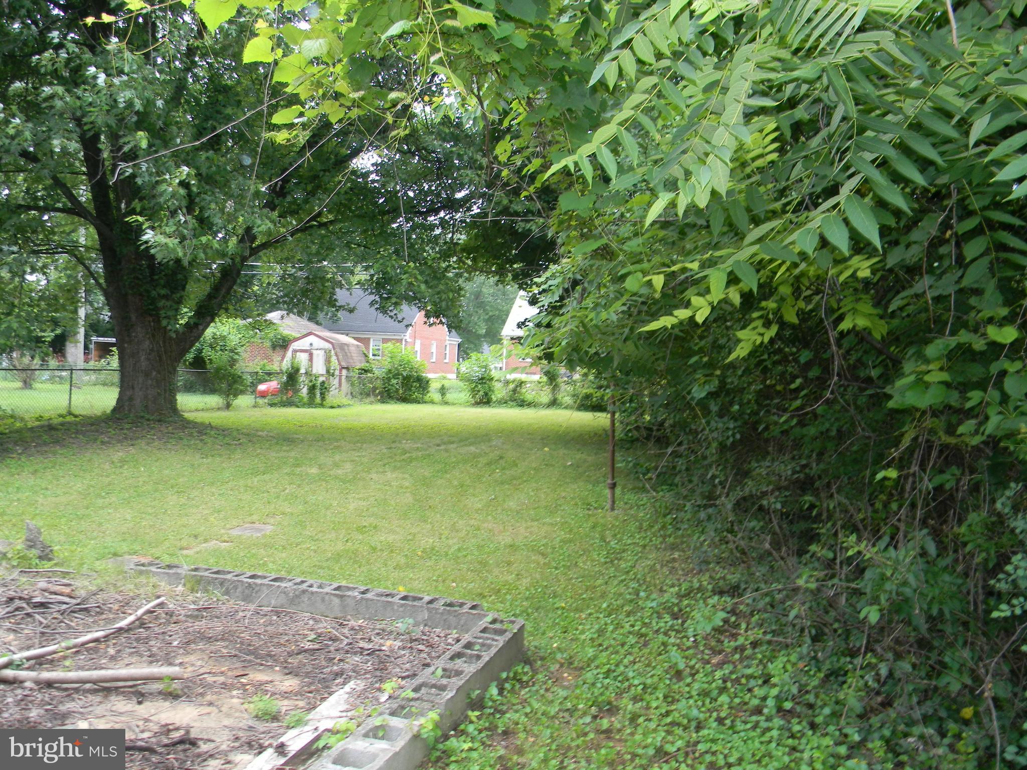 LOCHERN - Residential