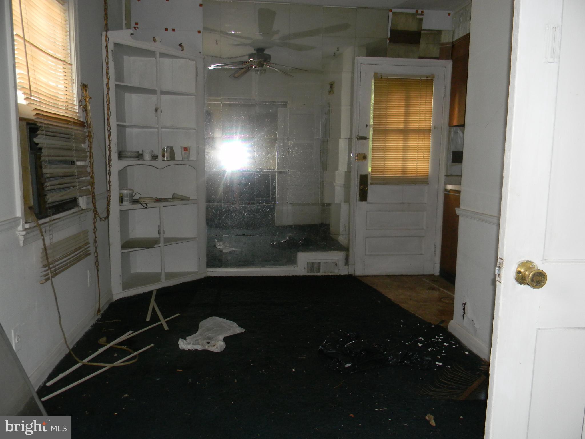 LOCHERN - Residential