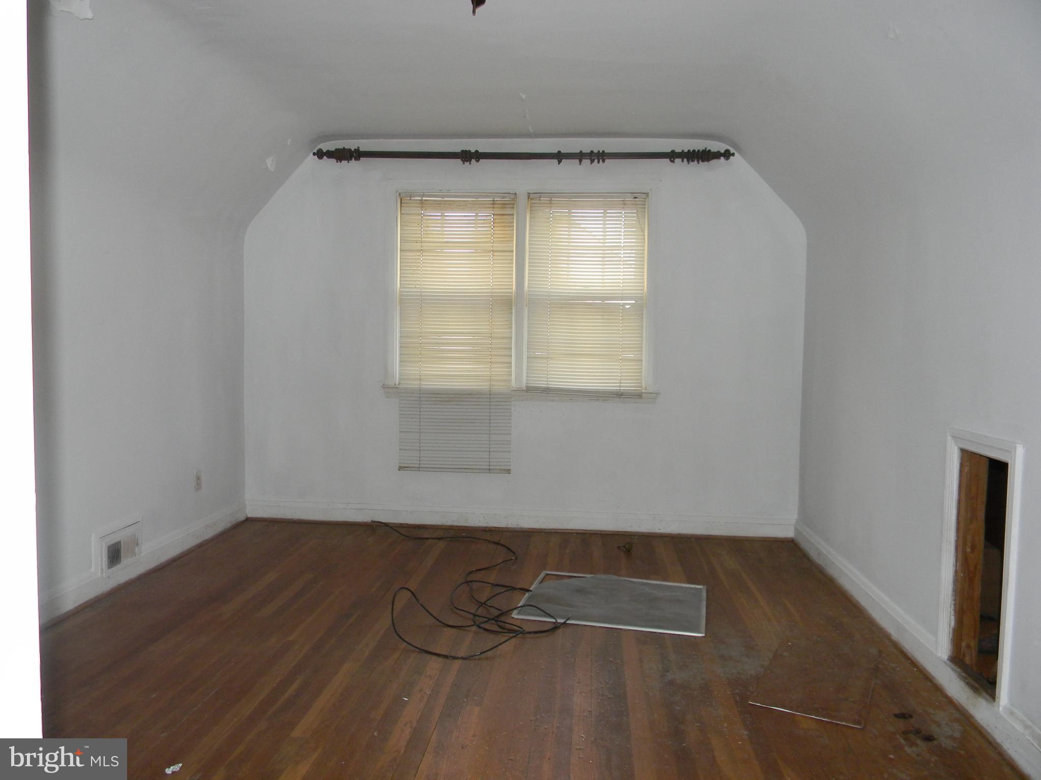 LOCHERN - Residential