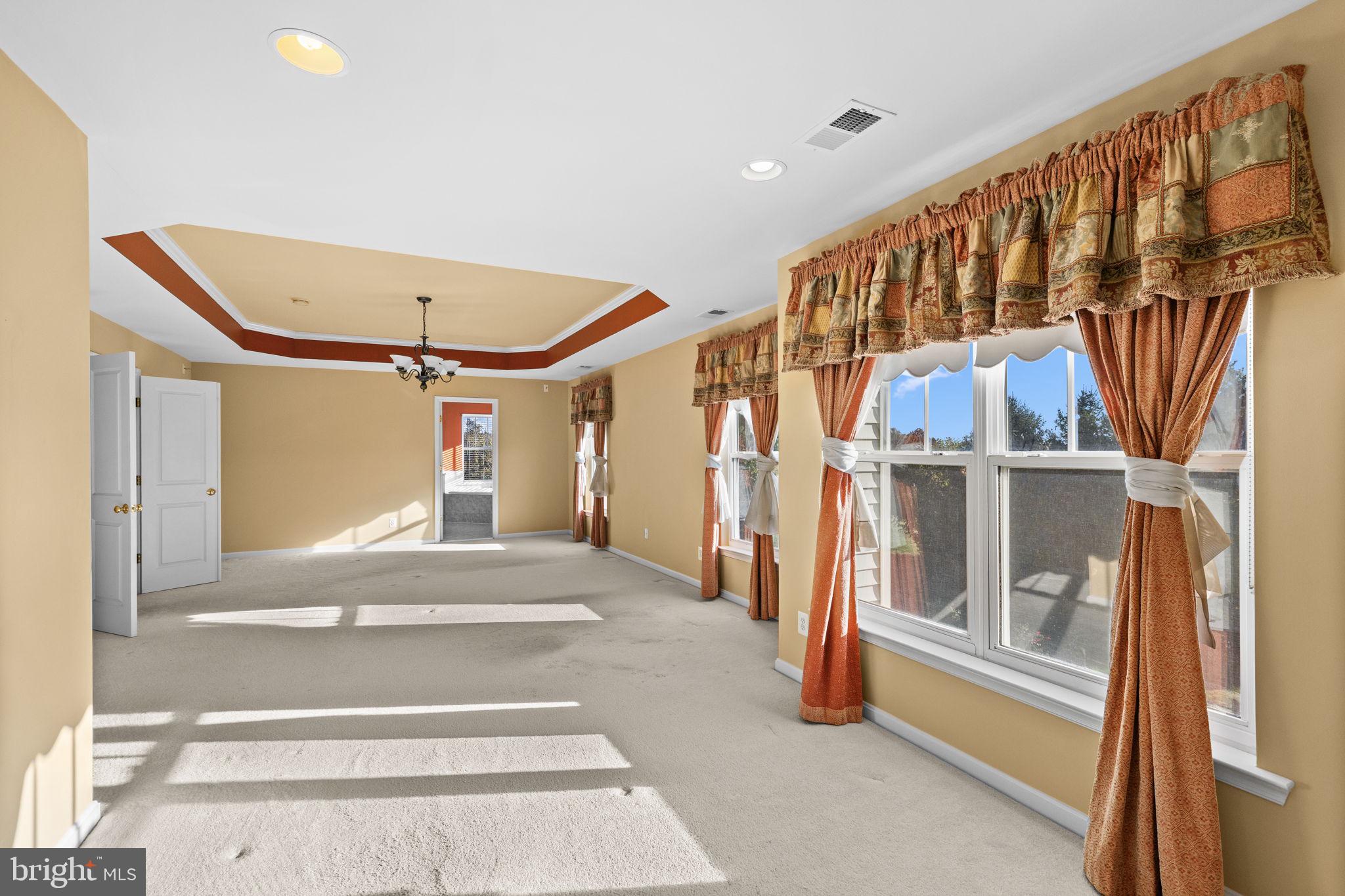 VINT HILL - Residential