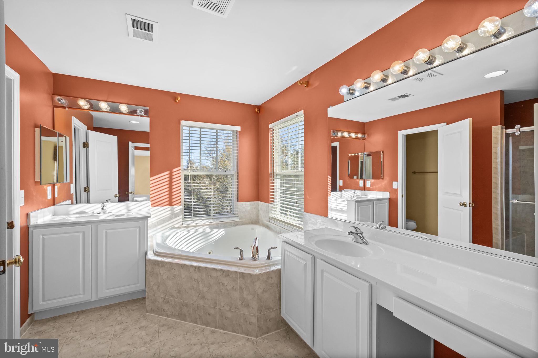 VINT HILL - Residential