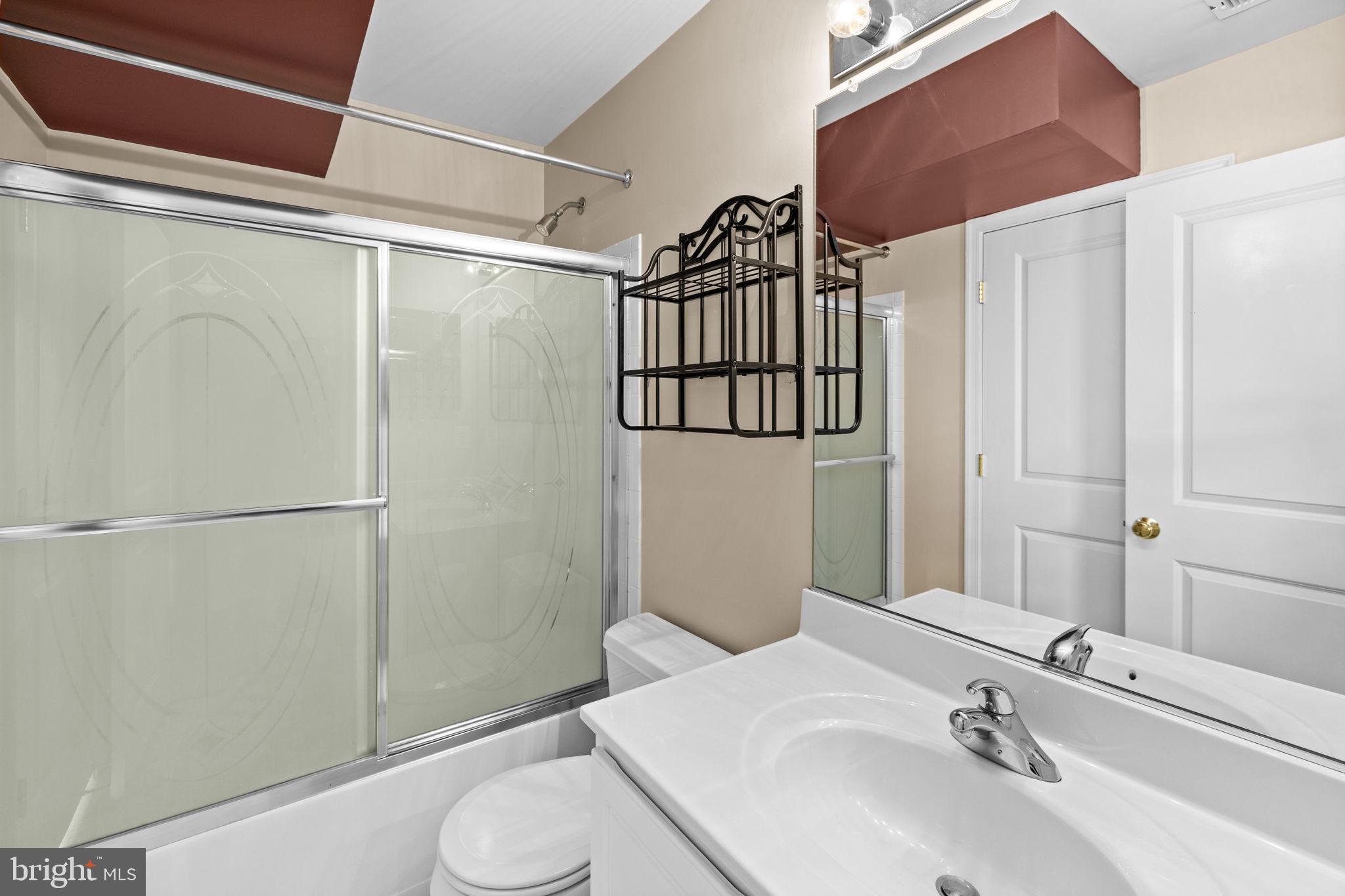 VINT HILL - Residential