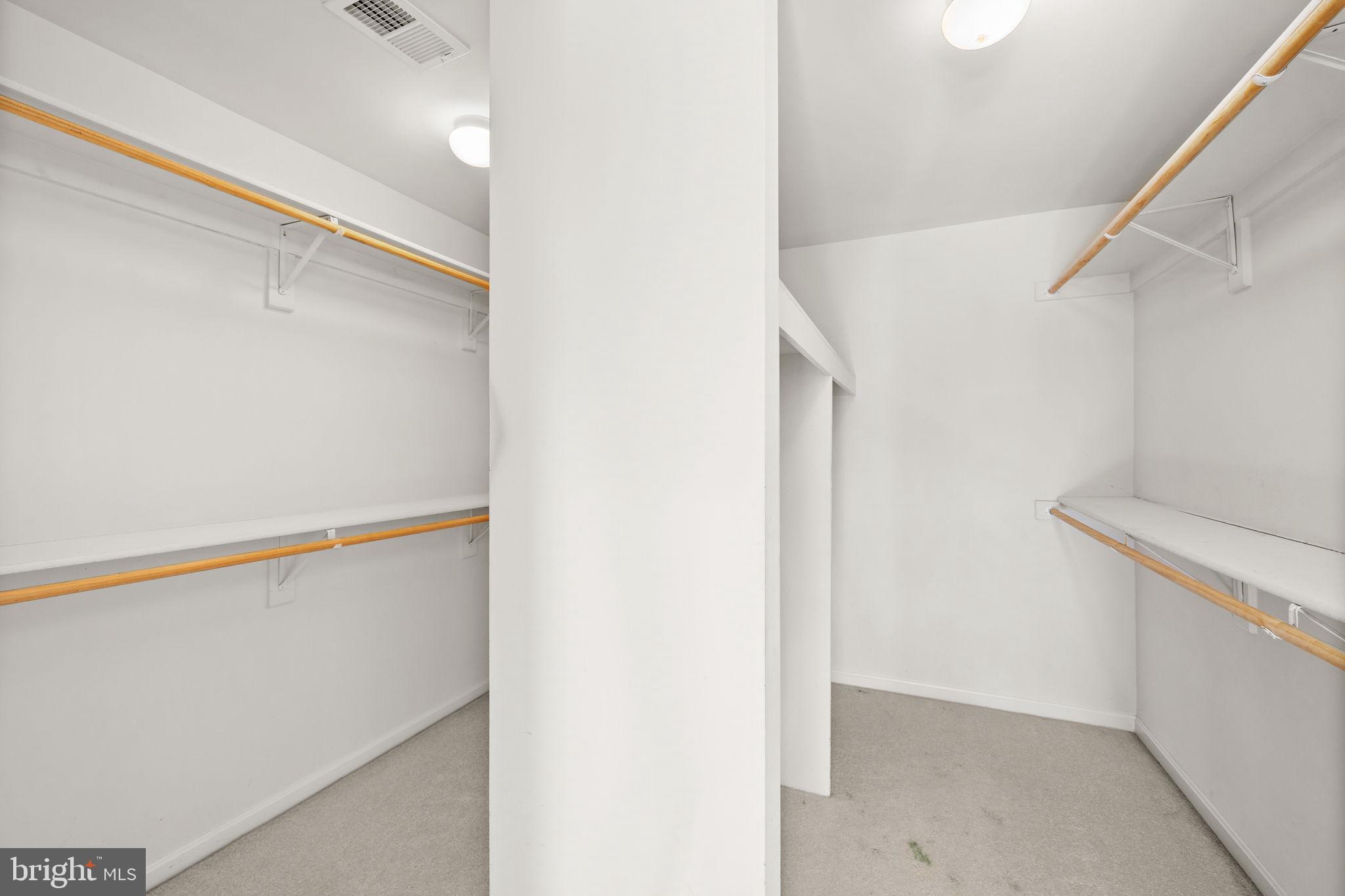 VINT HILL - Residential