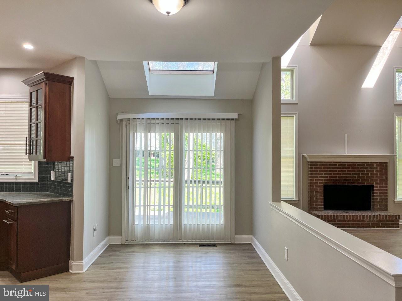 WILLIAMSBURG - Residential