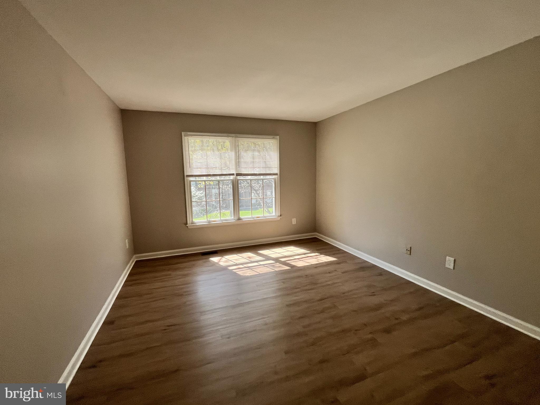 WILLIAMSBURG - Residential