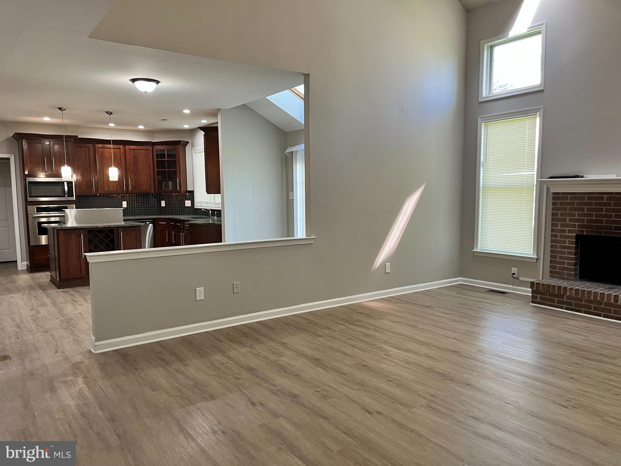 WILLIAMSBURG - Residential