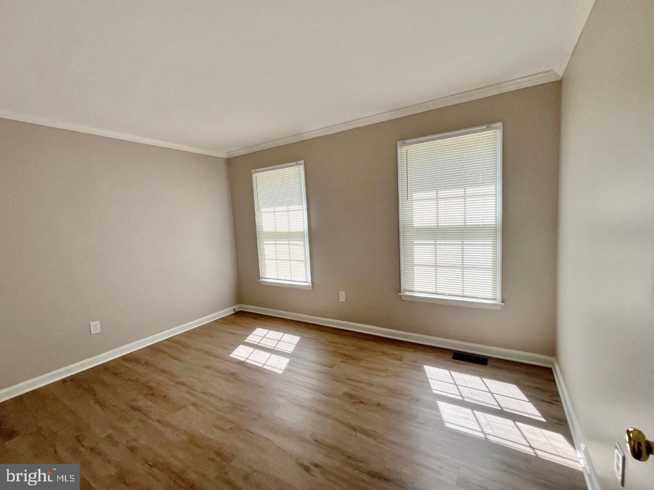 WILLIAMSBURG - Residential