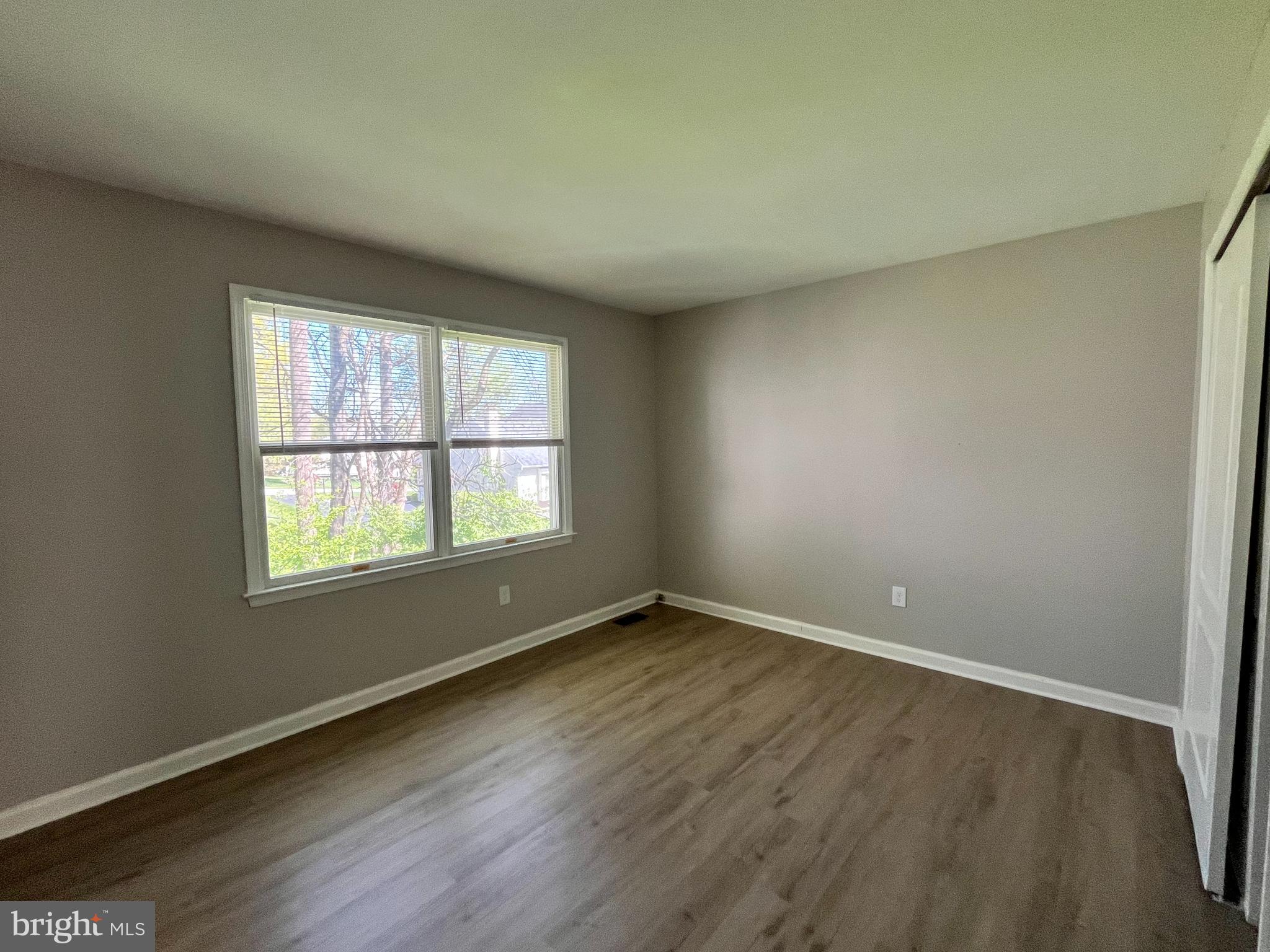 WILLIAMSBURG - Residential