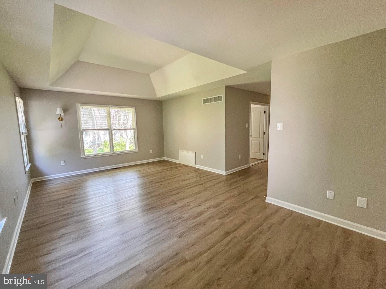 WILLIAMSBURG - Residential