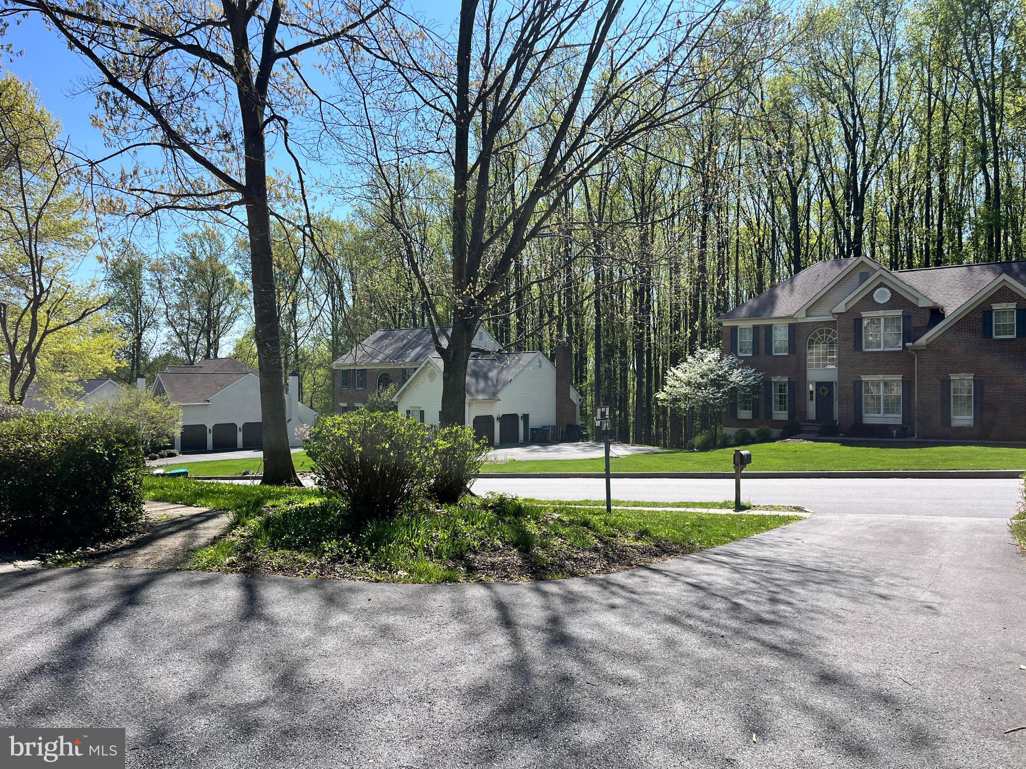 WILLIAMSBURG - Residential