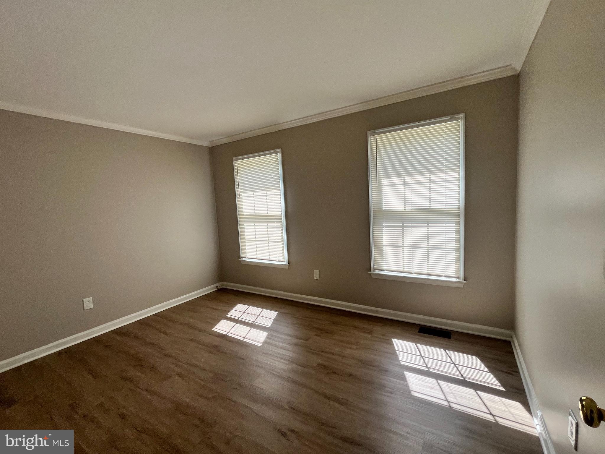 WILLIAMSBURG - Residential