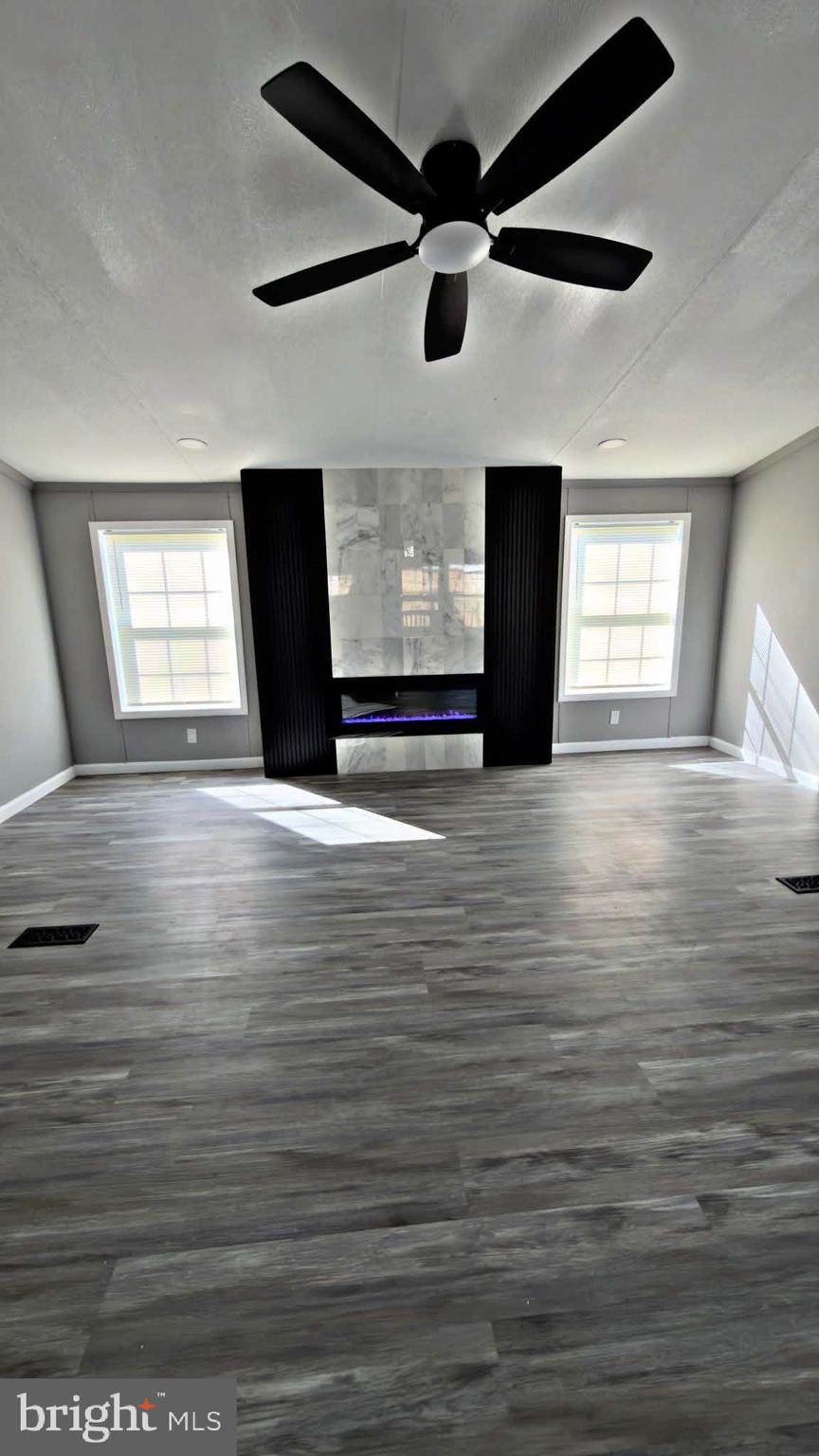 SWAN HARBOR DELL - Residential