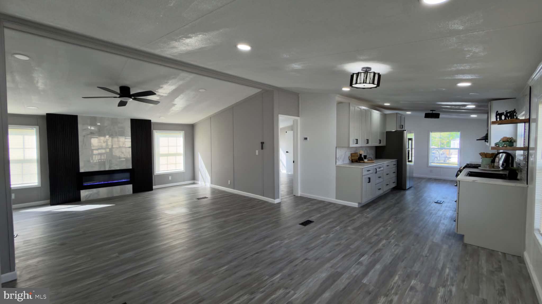 SWAN HARBOR DELL - Residential