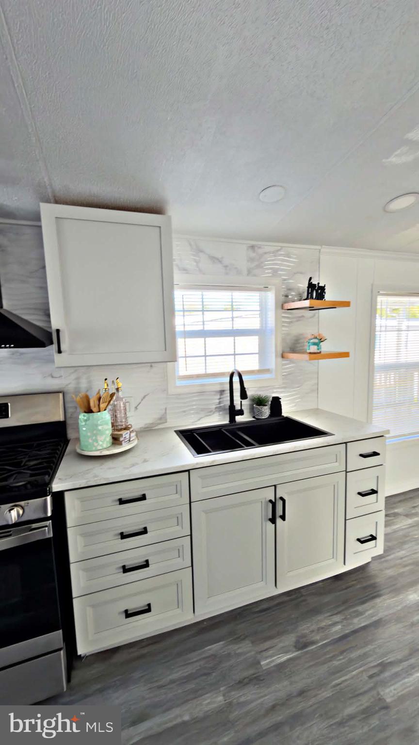 SWAN HARBOR DELL - Residential