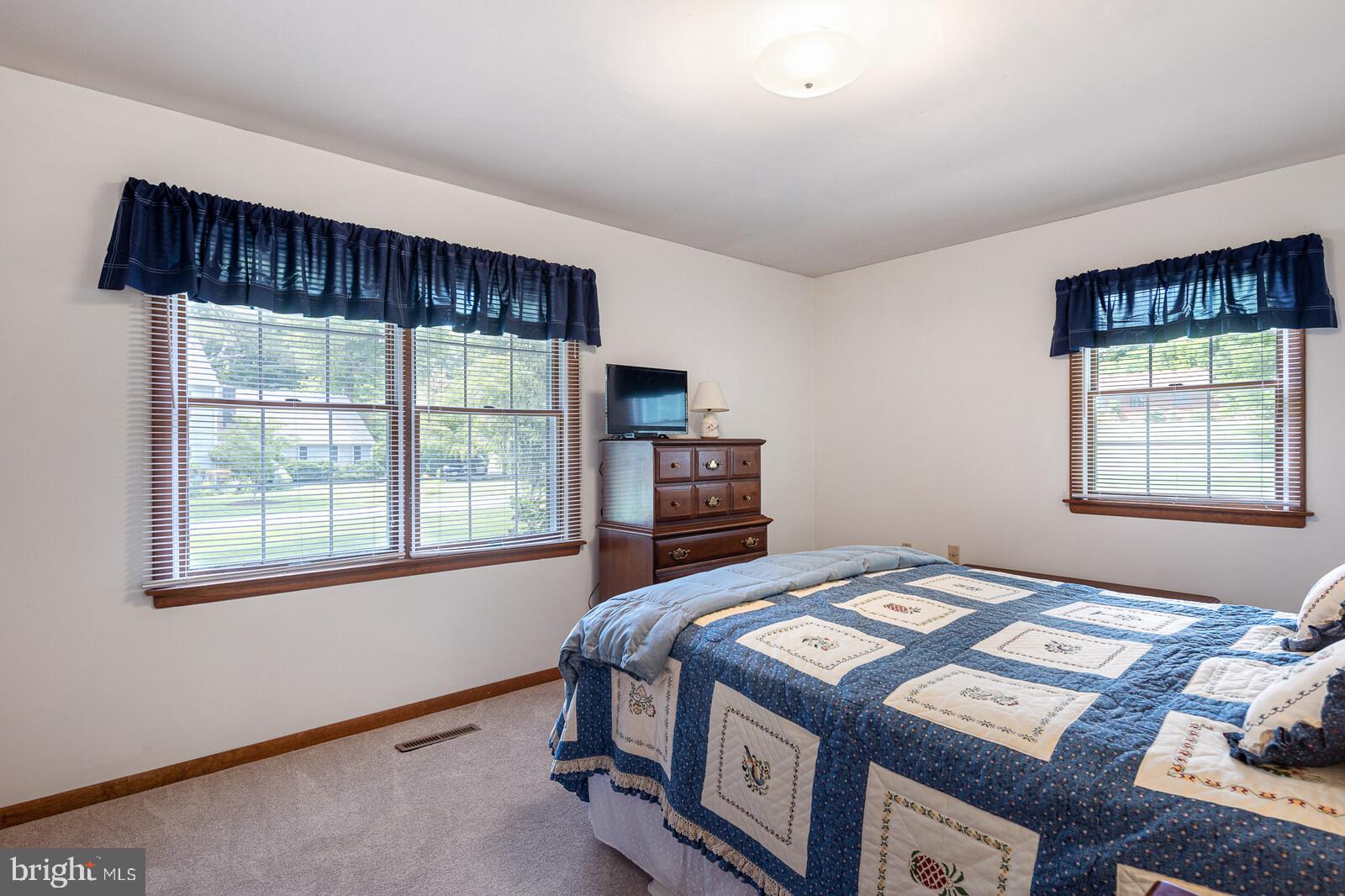 SHOREWOOD ESTATES - Residential