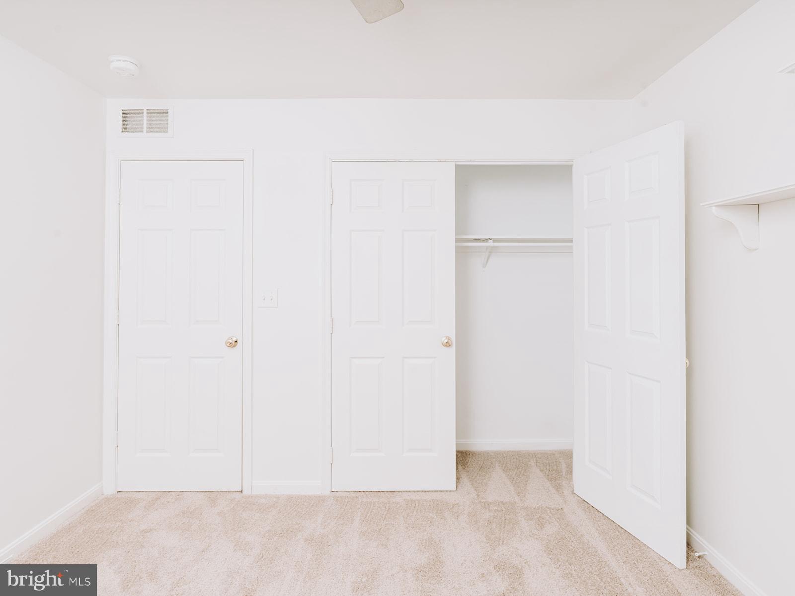 THE PINNACLE - Residential Lease