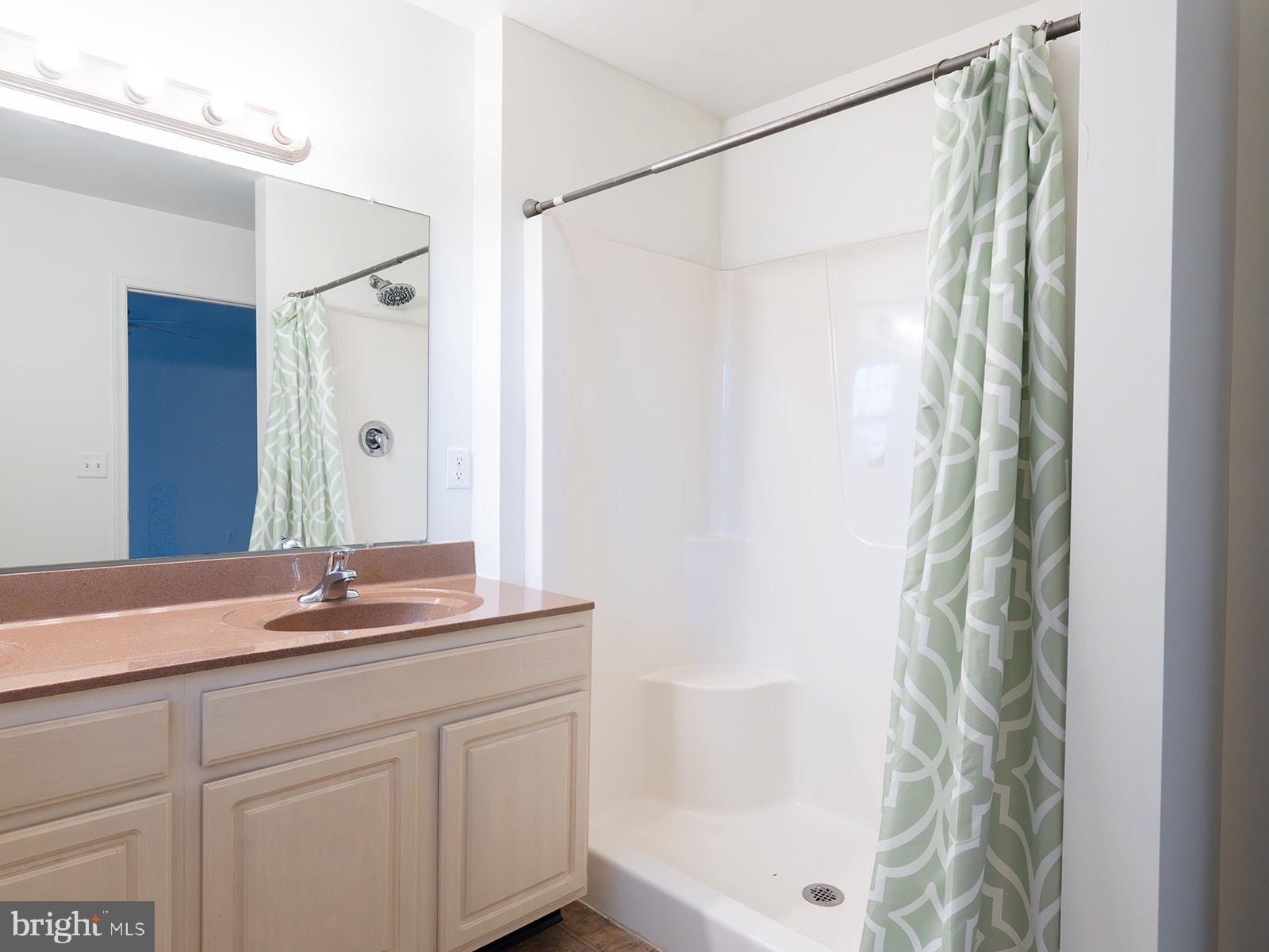 THE PINNACLE - Residential Lease