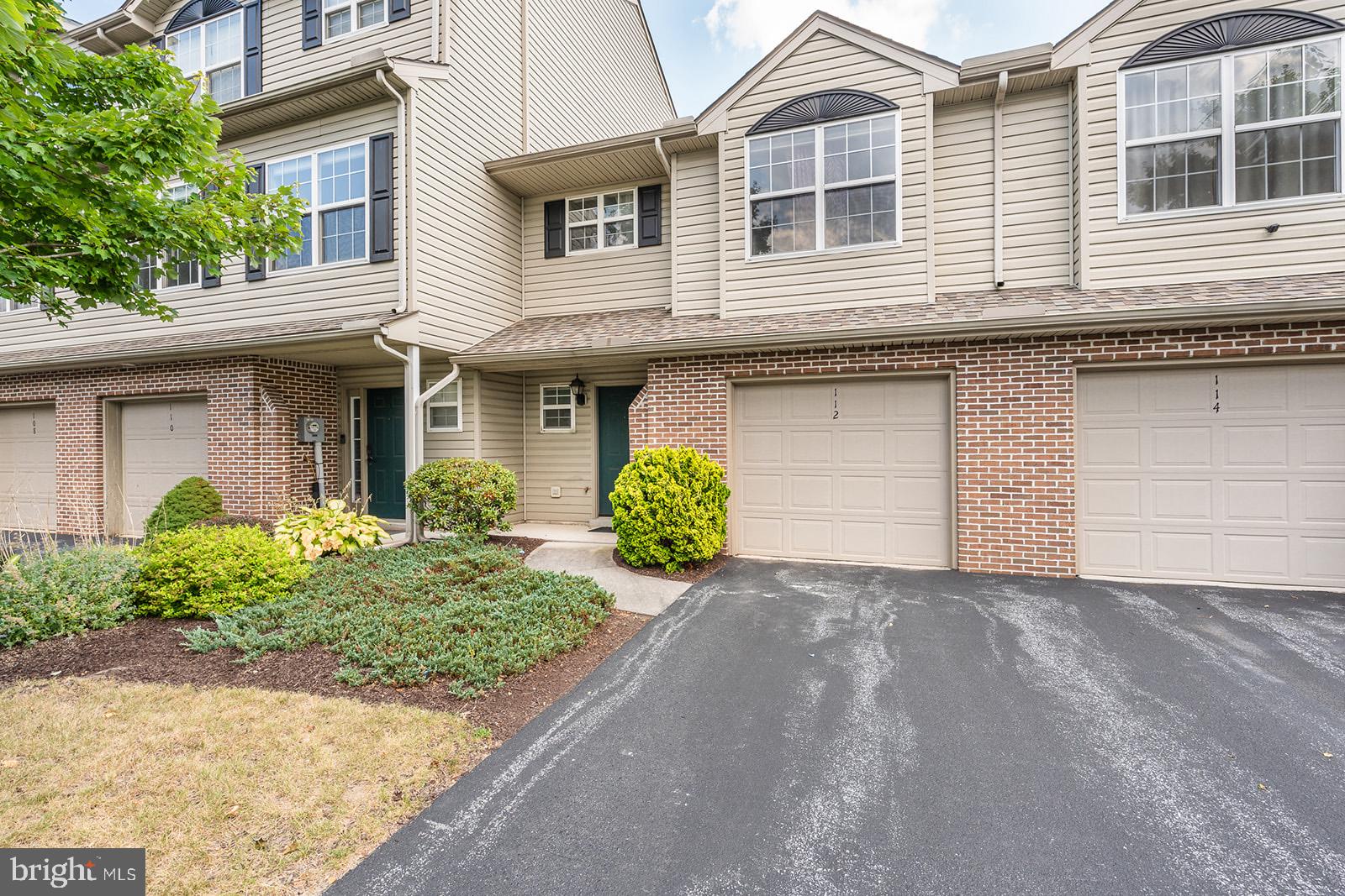 THE PINNACLE - Residential Lease