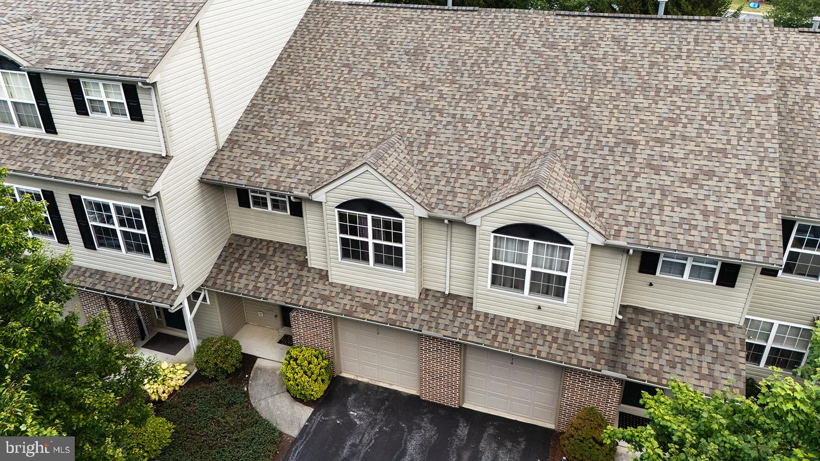 THE PINNACLE - Residential Lease