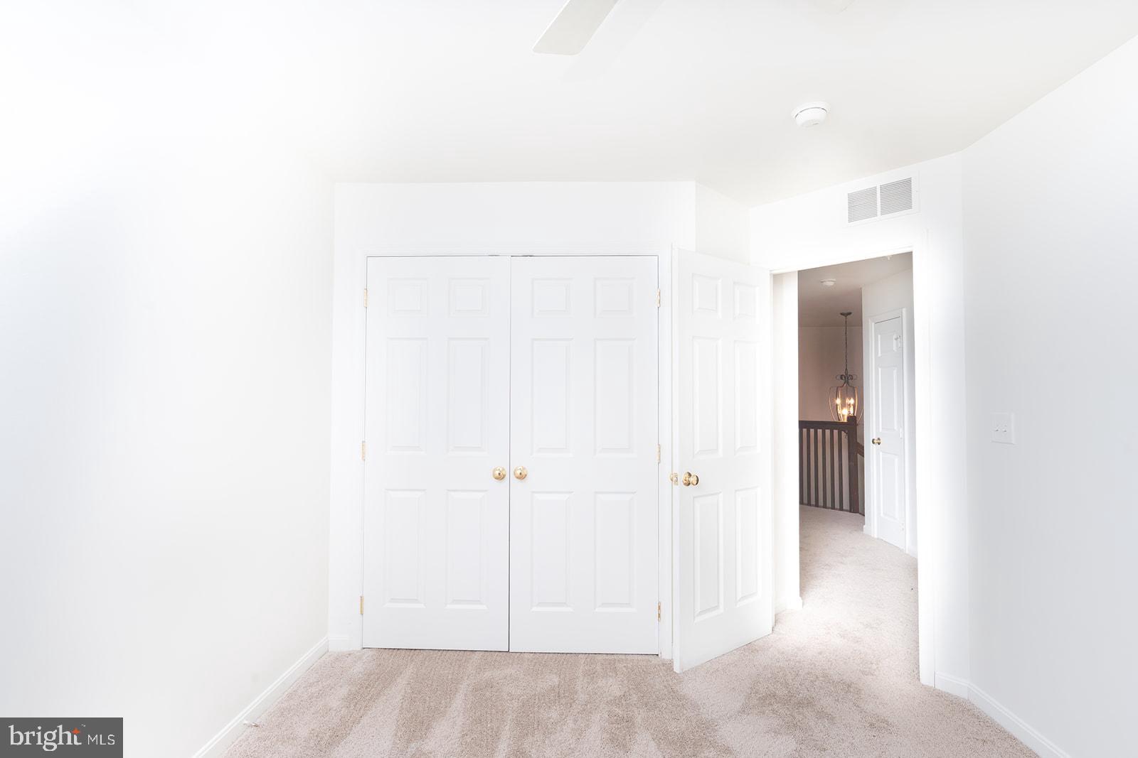 THE PINNACLE - Residential Lease