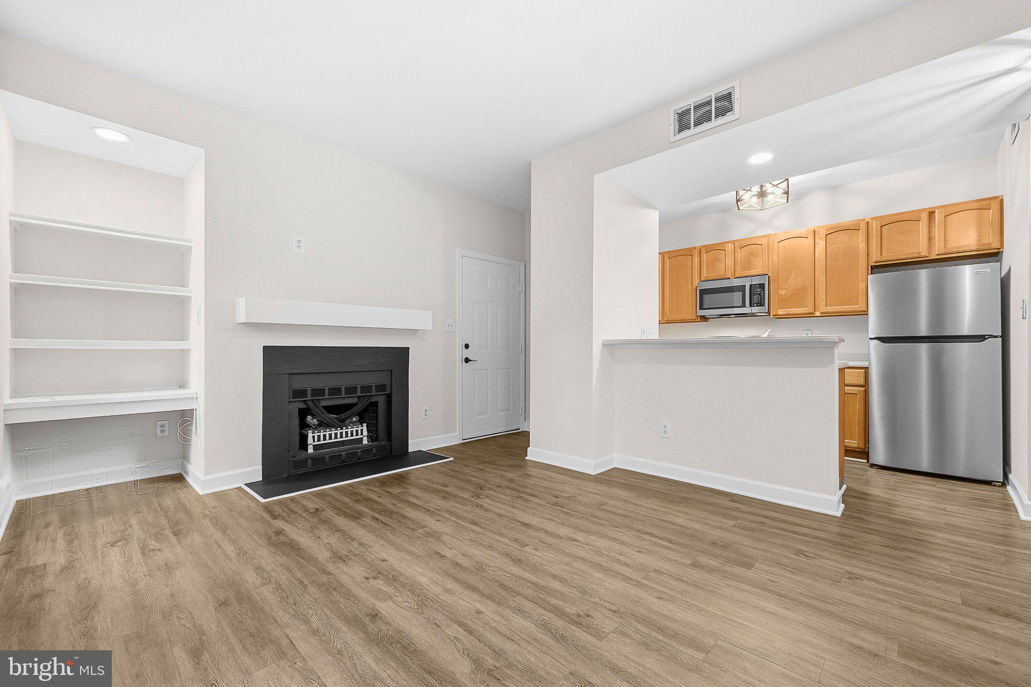 3901 PENDERVIEW DRIVE 1502