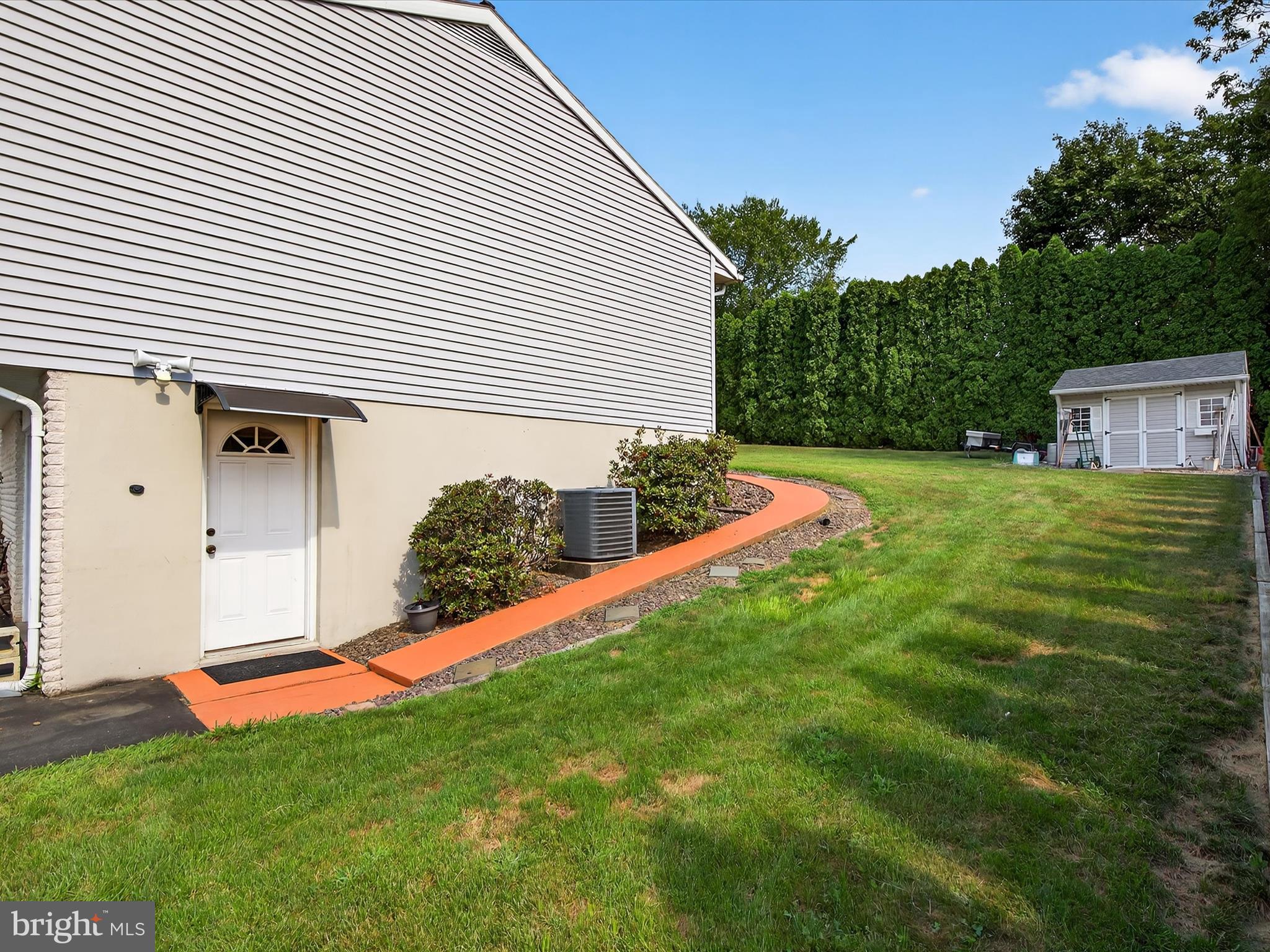 REINOEHLSVILLE - Residential