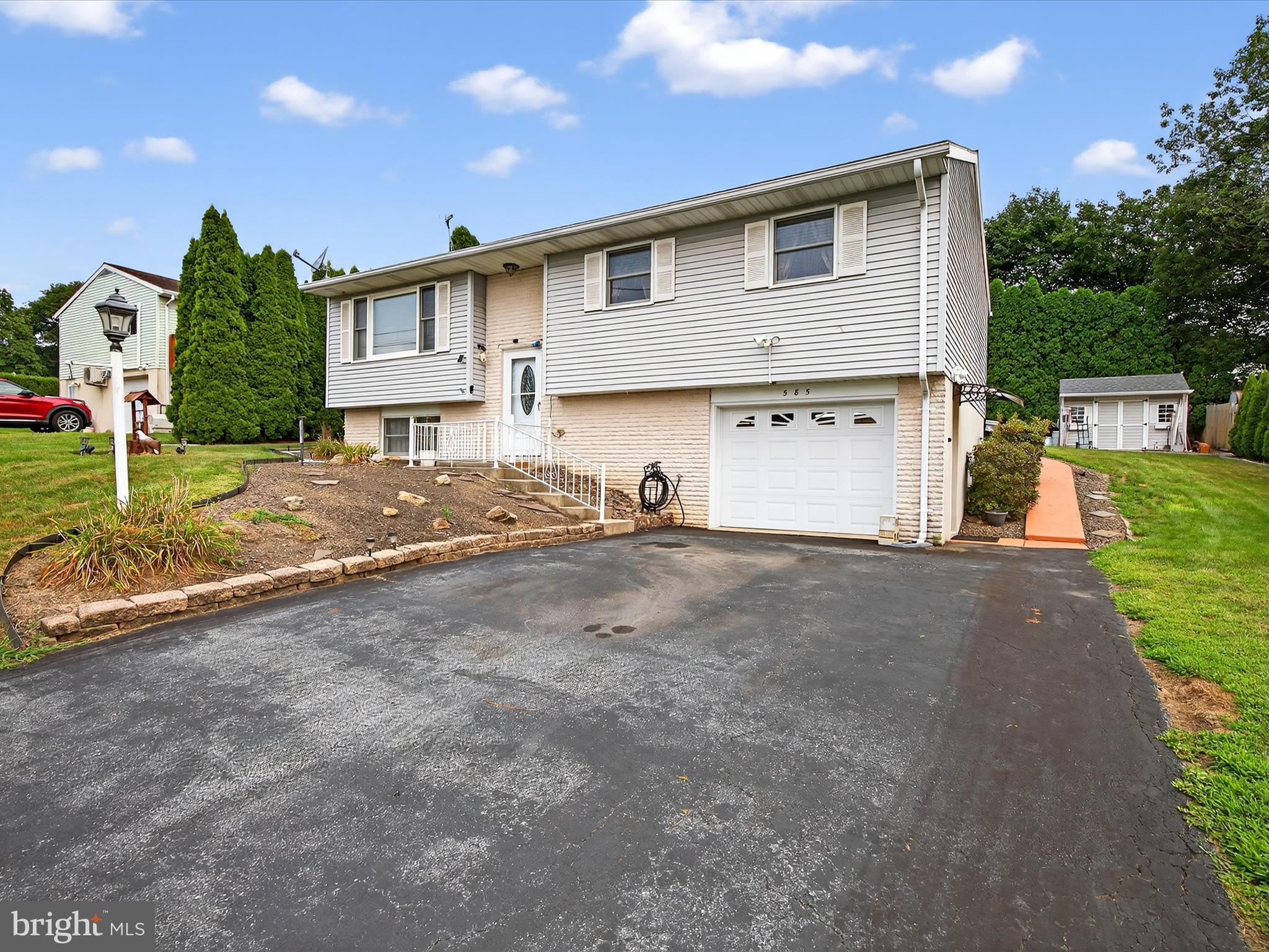 REINOEHLSVILLE - Residential